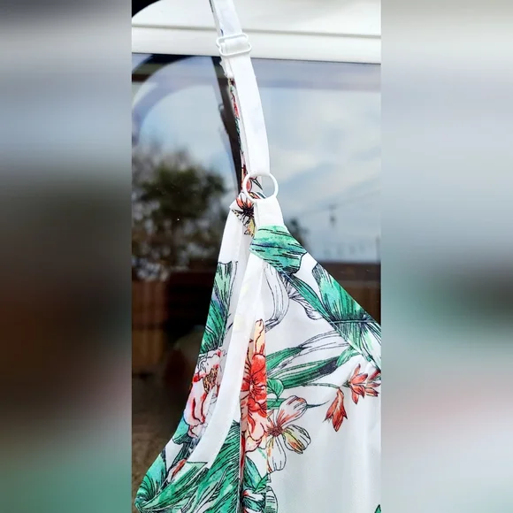 Torrid White Tropical Floral Button-Front Cami Tank Top – Size 00 -M/L - Size 10 - Picture 12 of 16